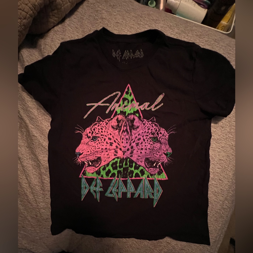 Womens graphic tshirt